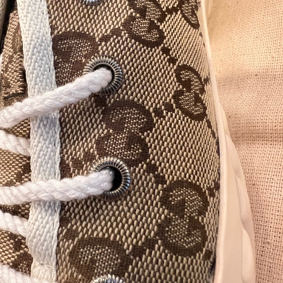 Gucci Men’s GG Canavs low top sneakers. Size 11 - Picture 7 of 16